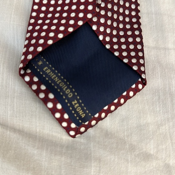 Ermengildo Zegna Dot Silk Tie - Picture 3 of 4